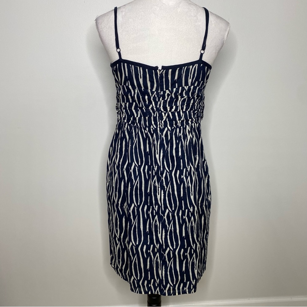 Ann Taylor LOFT spaghetti strap (adjustable) navy & cream dress size 6 - Picture 6 of 7